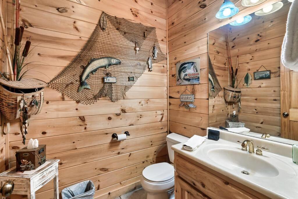 Spectacular Mtns Views With Private Hot Tub With Pool Table And Private Pond Сasa de vacaciones Sevierville