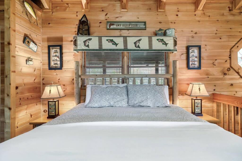 Сasa de vacaciones Spectacular Mtns Views With Private Hot Tub With Pool Table And Private Pond *