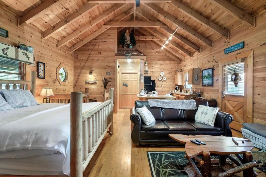 Сasa de vacaciones Spectacular Mtns Views With Private Hot Tub With Pool Table And Private Pond *