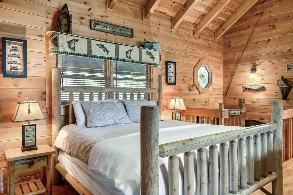 Сasa de vacaciones Spectacular Mtns Views With Private Hot Tub With Pool Table And Private Pond